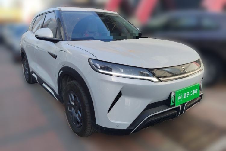 Used BYD Yuan UP 2024 401 km Active Version Front Right 45 Deg