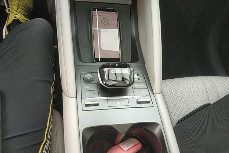 Used BYD Yuan UP 2024 401KM Beyond Edition Gear Lever