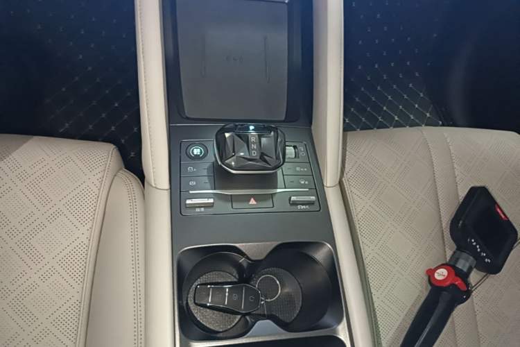 Used BYD Yuan UP 2024 401KM Beyond Edition Gear Lever