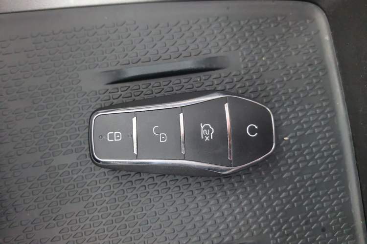 Used BYD Yuan UP 2024 401 km Active Version Interior 1