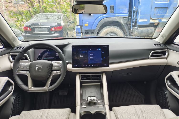 Used BYD Yuan UP 2024 401KM Leading Edition Interior 2