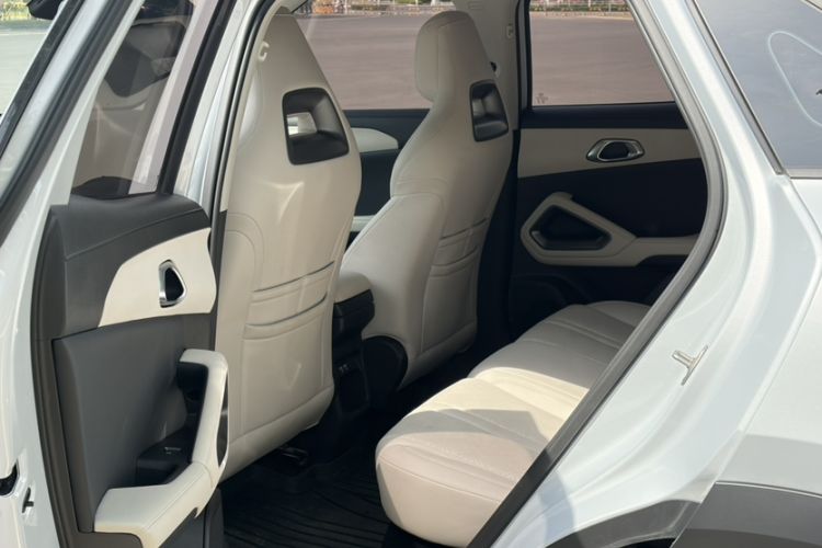 Used BYD Yuan UP 2024 401KM Leading Edition Interior 3