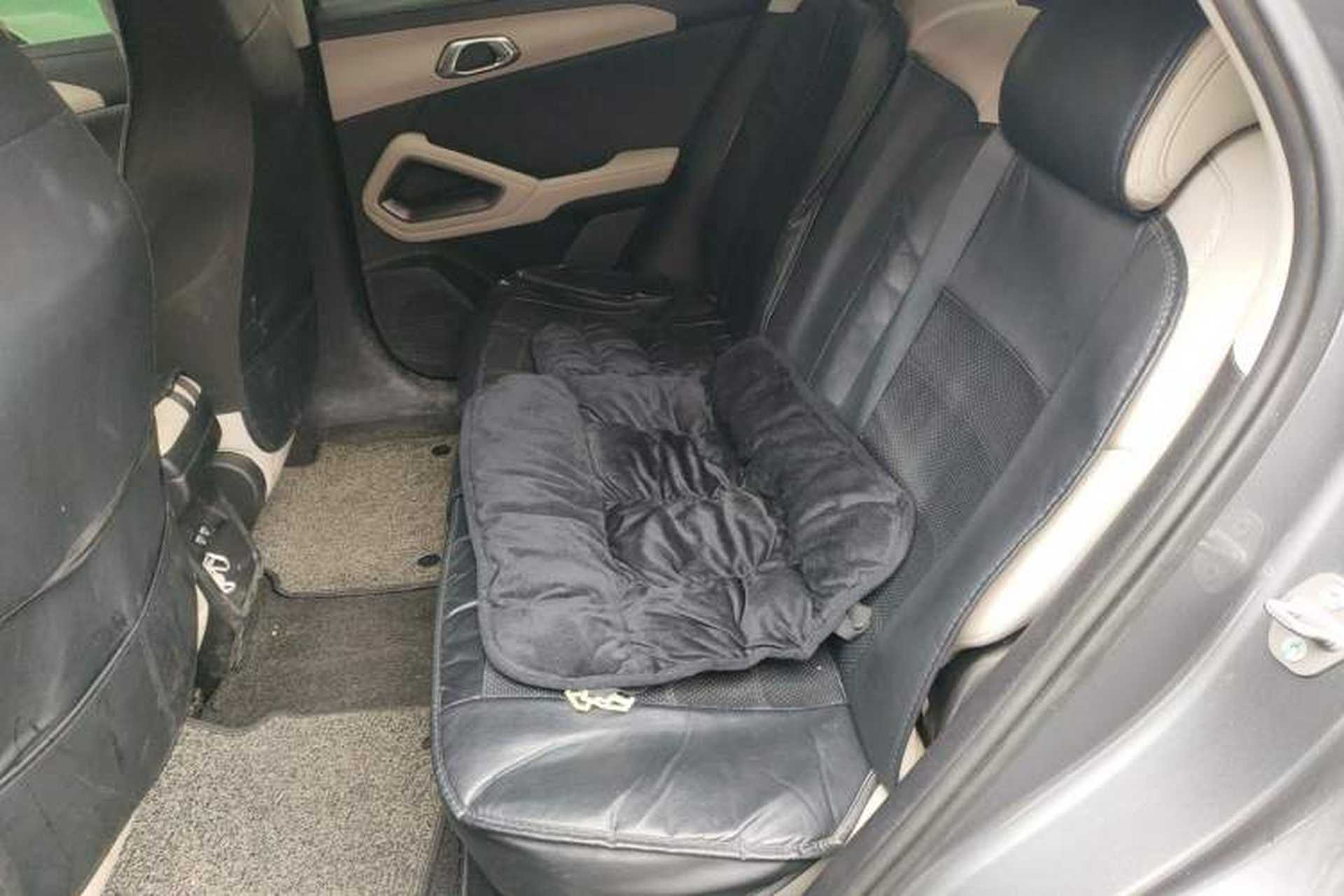 Used BYD Yuan UP 2024 401KM Leading Edition Interior 4