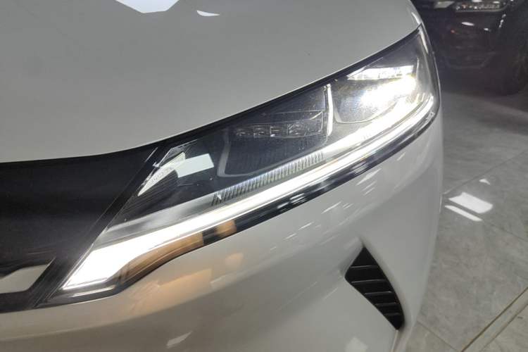 Used BYD Yuan UP 2024 401KM Leading Edition Left Front Headlight