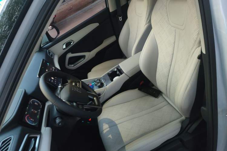 Used BYD Yuan UP 2024 401KM Leading Edition Left Front Seat