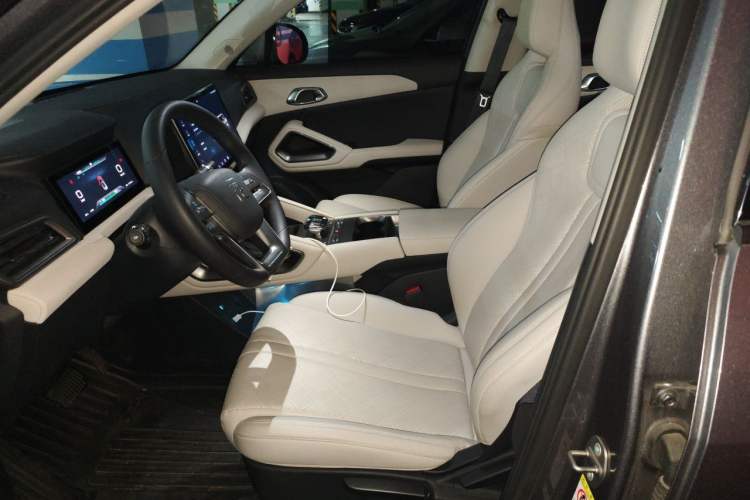 Used BYD Yuan UP 2024 401KM Leading Edition Left Front Seat
