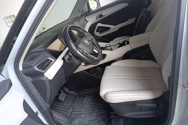 Used BYD Yuan UP 2024 401 km Active Version Left Front Seat