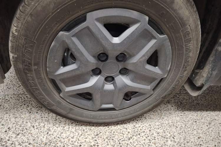 Used BYD Yuan UP 2024 401 km Active Version Left Front Wheel Hub