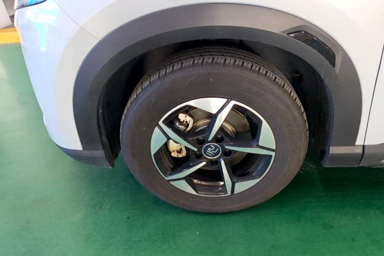 Used BYD Yuan UP 2024 301KM Leading Edition Left Front Wheel Hub