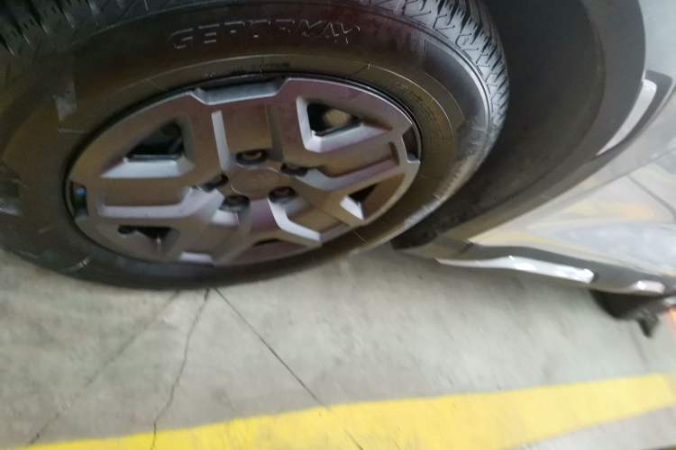 Used BYD Yuan UP 2024 401 km Active Version Left Front Wheel Hub