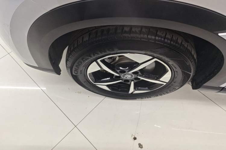 Used BYD Yuan UP 2024 401KM Leading Edition Left Front Wheel Hub