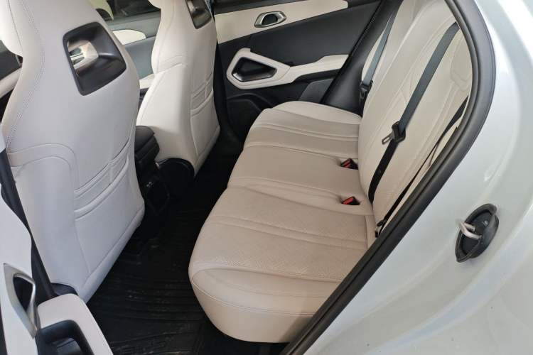 Used BYD Yuan UP 2024 401 km Active Version Left Rear Seat
