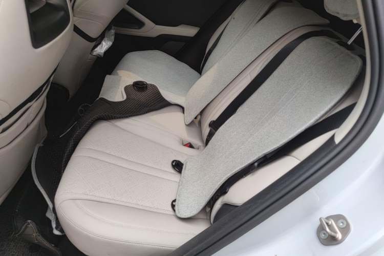 Used BYD Yuan UP 2024 401KM Beyond Edition Left Rear Seat