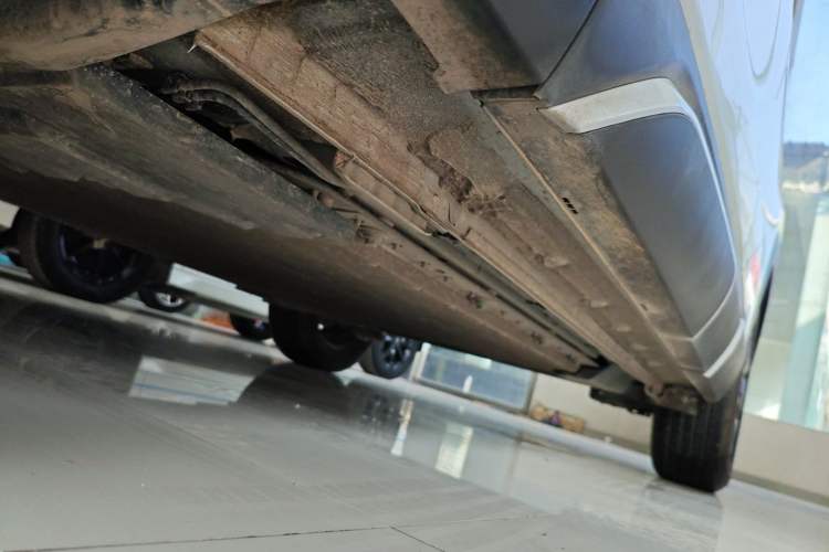 Used BYD Yuan UP 2024 401 km Active Version Left Side Sill