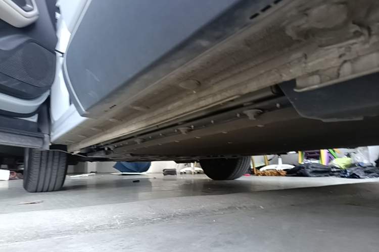 Used BYD Yuan UP 2024 401 km Active Version Left Side Sill