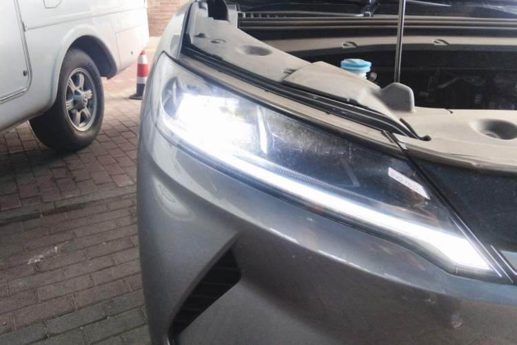 Used BYD Yuan UP 2024 401KM Leading Edition Right Front Headlight