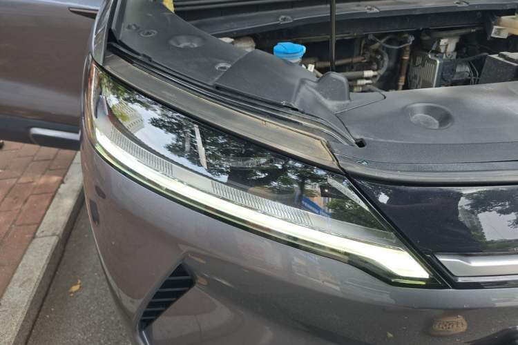Used BYD Yuan UP 2024 401 km Active Version Right Front Headlight