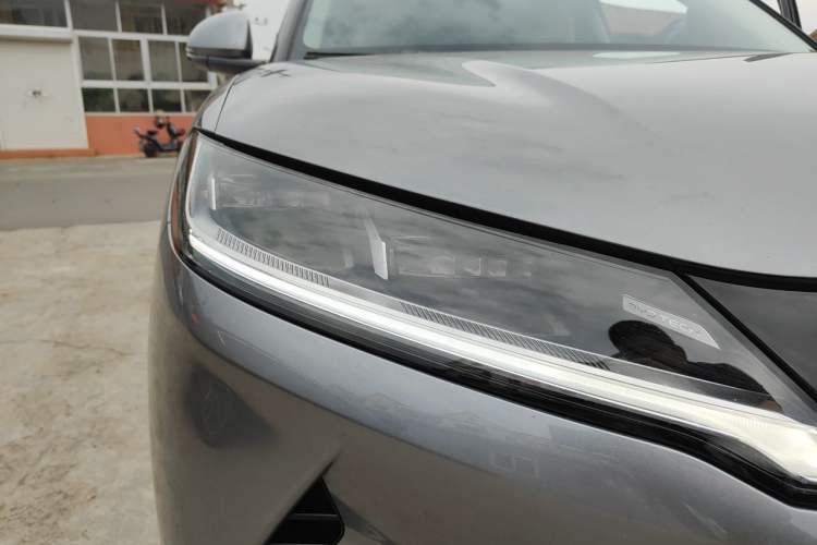 Used BYD Yuan UP 2024 401KM Leading Edition Right Front Headlight