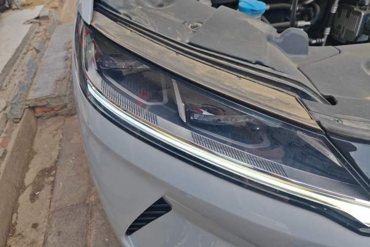 Used BYD Yuan UP 2024 301KM Leading Edition Right Front Headlight