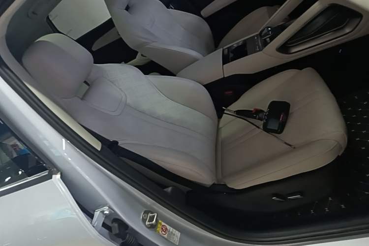 Used BYD Yuan UP 2024 401KM Beyond Edition Right Front Seat