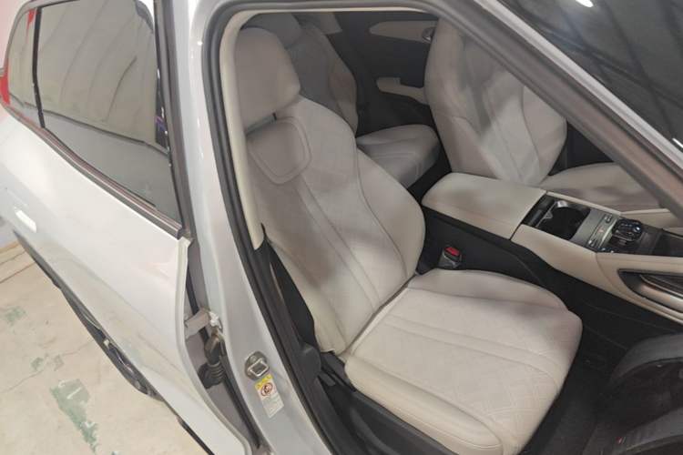 Used BYD Yuan UP 2024 301KM Leading Edition Right Front Seat