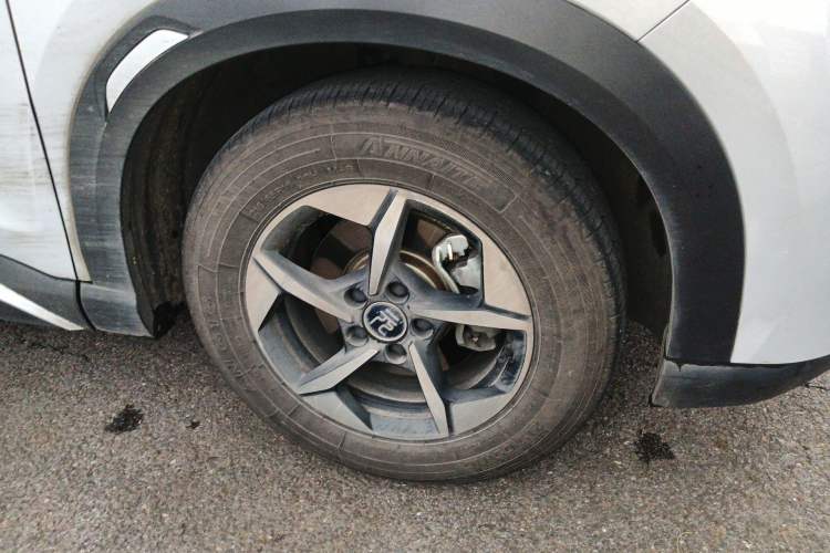 Used BYD Yuan UP 2024 401KM Beyond Edition Right Front Wheel Hub