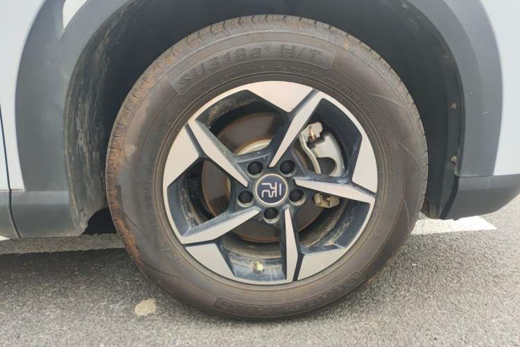 Used BYD Yuan UP 2024 401KM Beyond Edition Right Front Wheel Hub