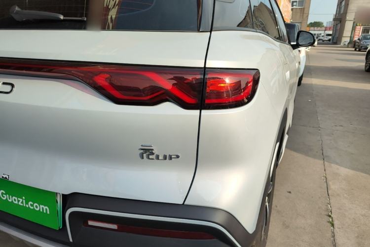 Used BYD Yuan UP 2024 401KM Leading Edition Right Rear Taillight