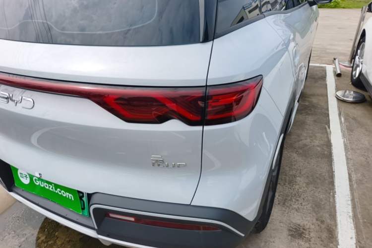 Used BYD Yuan UP 2024 401 km Active Version Right Rear Taillight