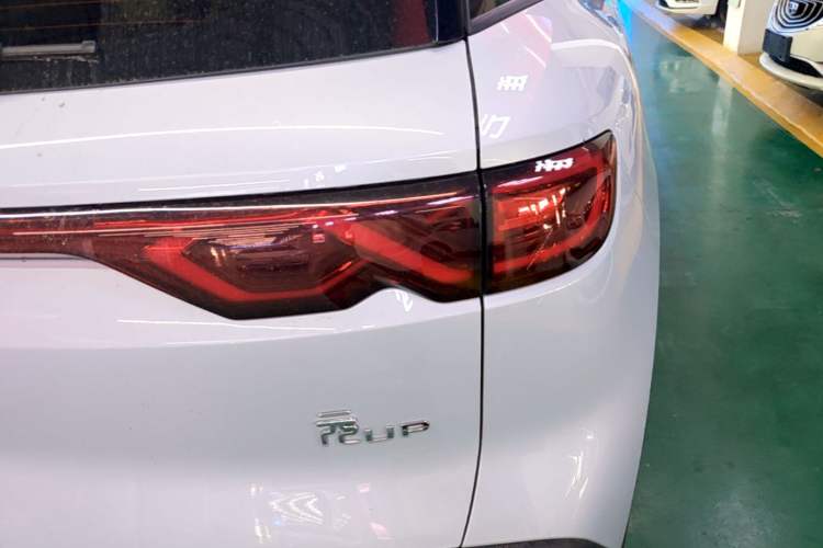 Used BYD Yuan UP 2024 301KM Leading Edition Right Rear Taillight
