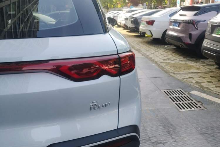Used BYD Yuan UP 2024 401 km Active Version Right Rear Taillight