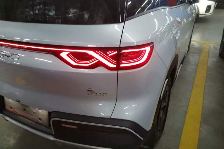Used BYD Yuan UP 2024 401 km Active Version Right Rear Taillight