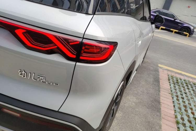 Used BYD Yuan UP 2024 401KM Beyond Edition Right Rear Taillight