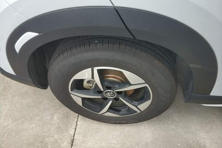 Used BYD Yuan UP 2024 401KM Beyond Edition Right Rear Wheel Hub