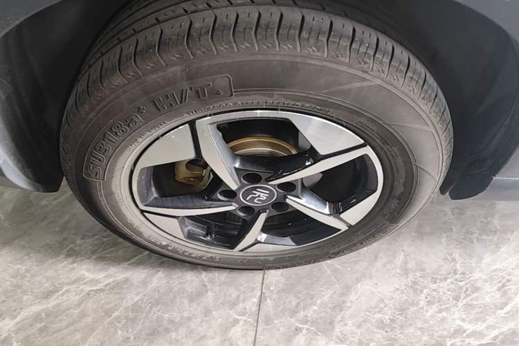 Used BYD Yuan UP 2024 401KM Leading Edition Right Rear Wheel Hub