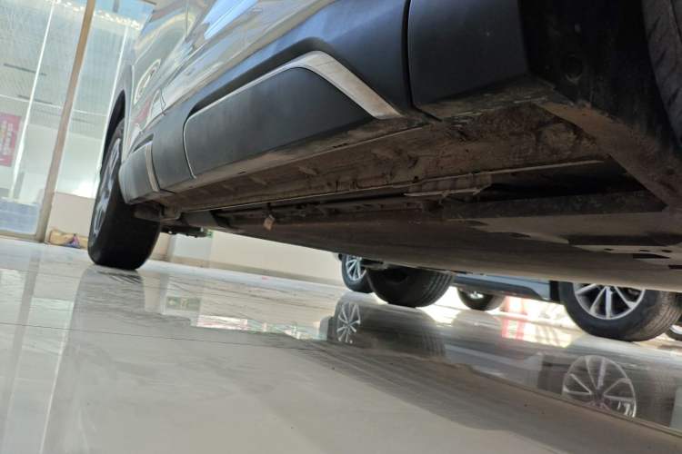 Used BYD Yuan UP 2024 401 km Active Version Right Side Sill