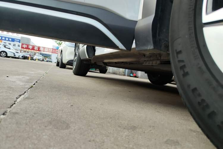 Used BYD Yuan UP 2024 401KM Leading Edition Right Side Sill