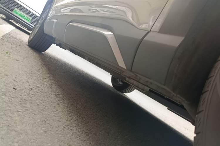 Used BYD Yuan UP 2024 401 km Active Version Right Side Sill