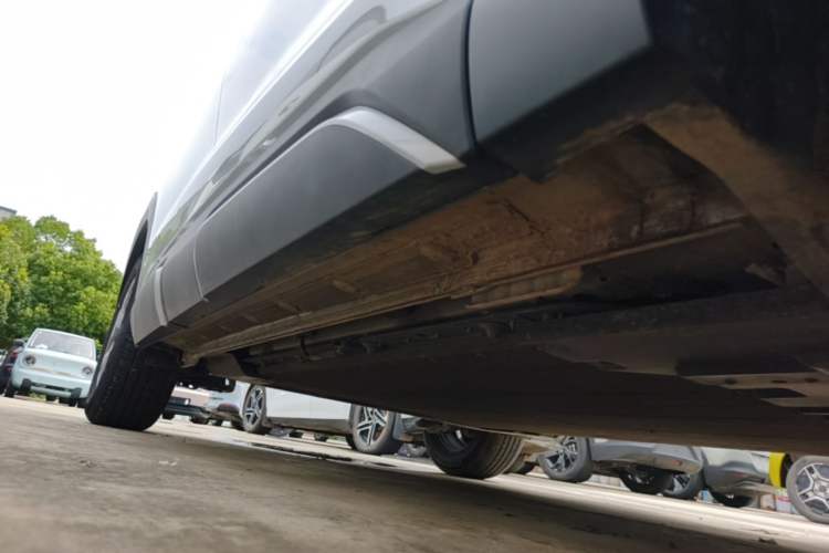 Used BYD Yuan UP 2024 401 km Active Version Right Side Sill