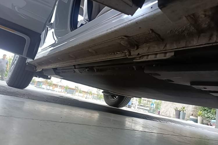 Used BYD Yuan UP 2024 401 km Active Version Right Side Sill