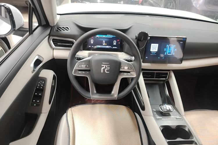 Used BYD Yuan UP 2024 401 km Active Version Steering Wheel