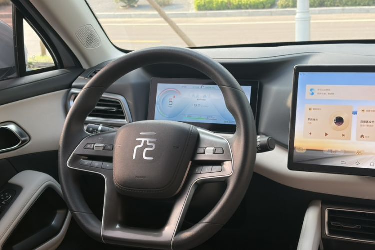 Used BYD Yuan UP 2024 401KM Leading Edition Steering Wheel