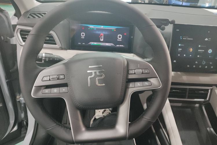 Used BYD Yuan UP 2024 401 km Active Version Steering Wheel