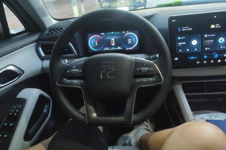Used BYD Yuan UP 2024 401KM Leading Edition Steering Wheel