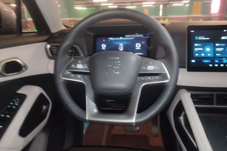 Used BYD Yuan UP 2024 401 km Active Version Steering Wheel