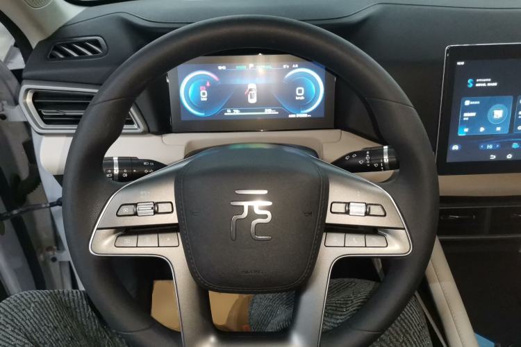Used BYD Yuan UP 2024 401 km Active Version Steering Wheel