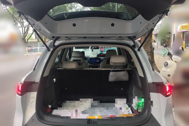 Used BYD Yuan UP 2024 401KM Leading Edition Trunk
