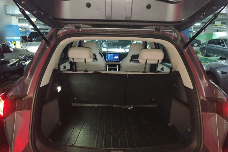 Used BYD Yuan UP 2024 401KM Leading Edition Trunk