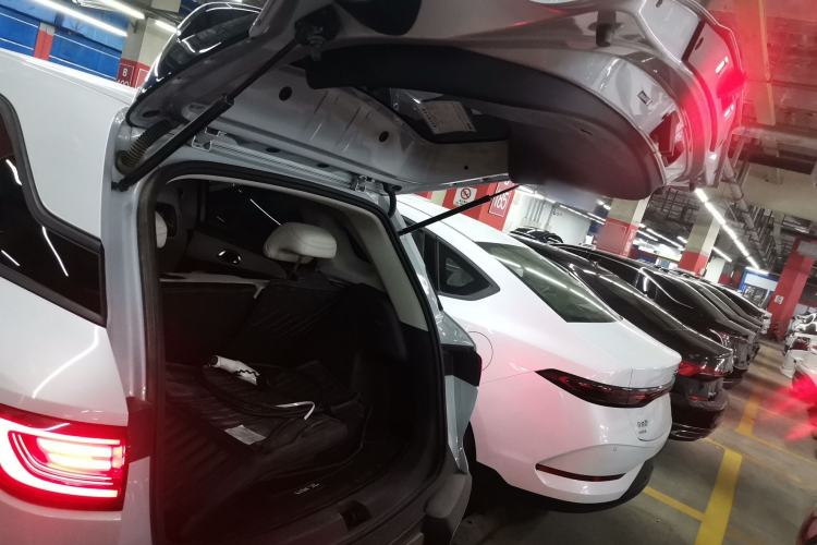 Used BYD Yuan UP 2024 401 km Active Version Trunk