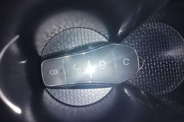 Used BYD Yuan UP 2024 401 km Active Version Vehicle Key